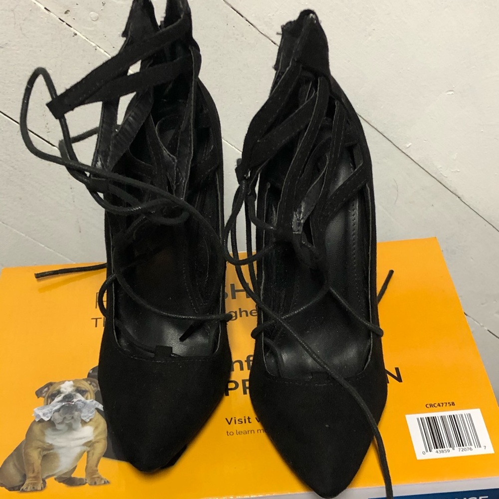 Women’s Closed Toe Black Stiletto